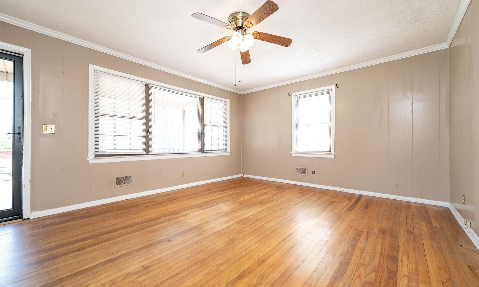 Property image 4 at 804 S Texas Avenue, Greenville, SC 29611