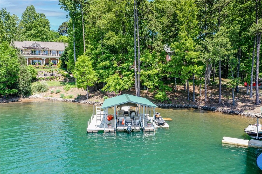 Property image 3 at 515 Beacon Shores Drive, Seneca, SC 29672