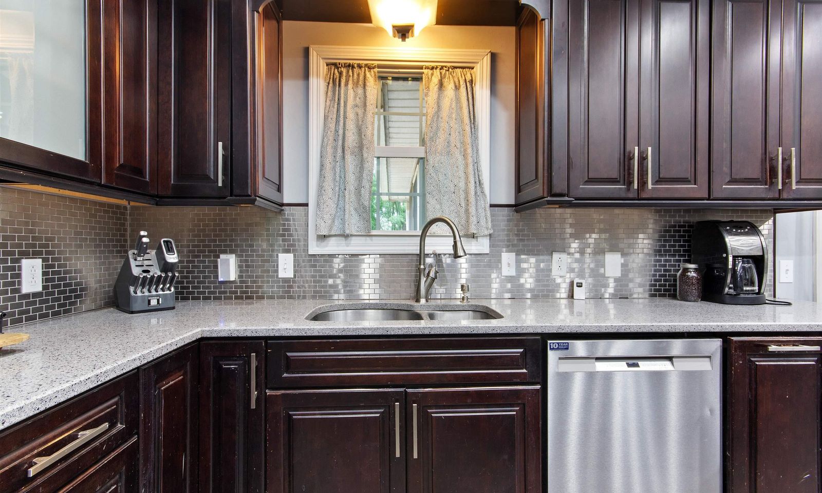 Property image 5 at 201 Knollview Drive, Greenville, SC 29611