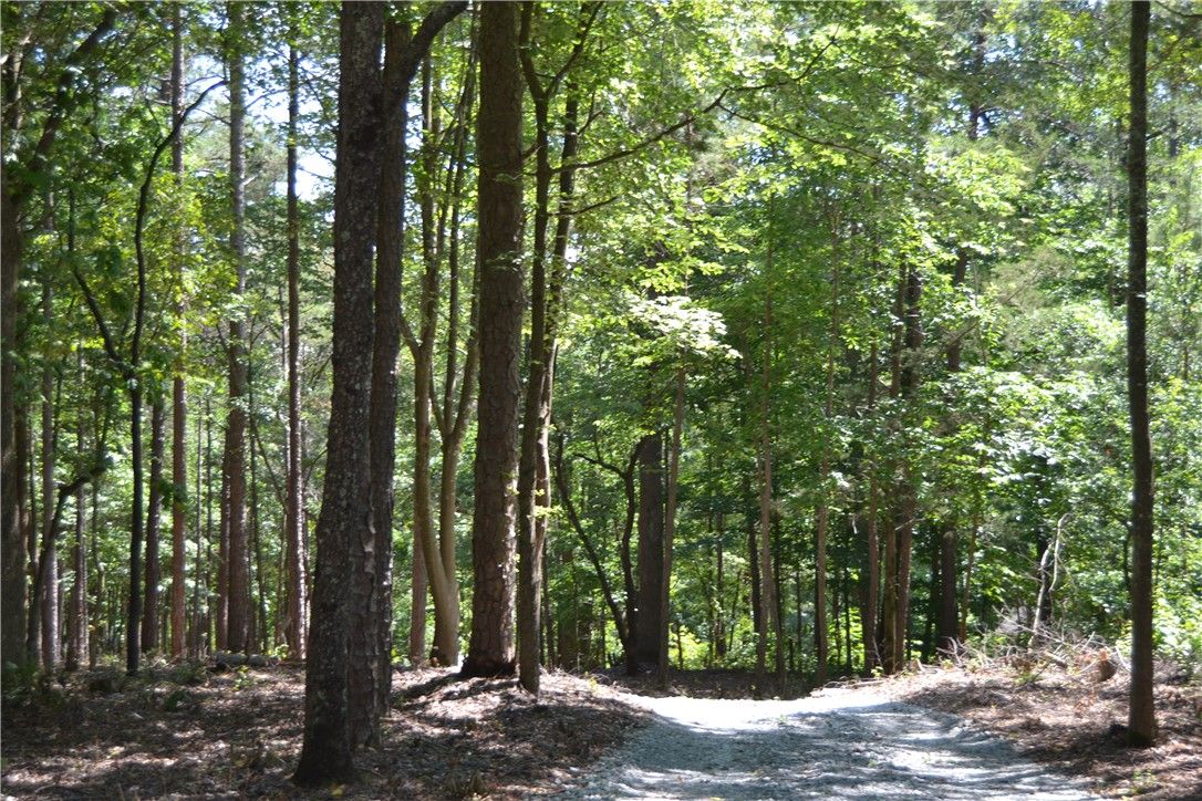 Property image 3 at 913 Paynes Creek Road, Hartwell, GA 30643