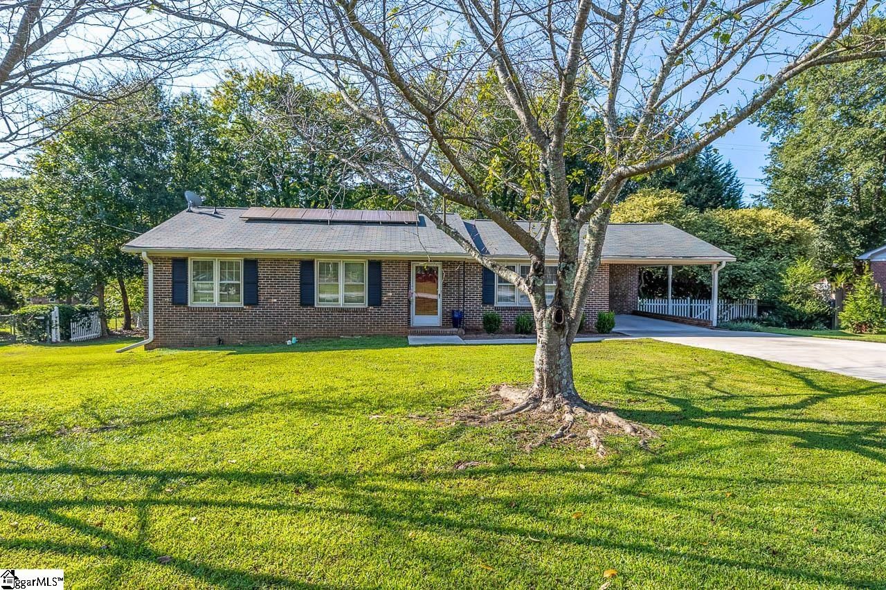 Main image of property at 14 Amy Lane, Taylors, SC 29687