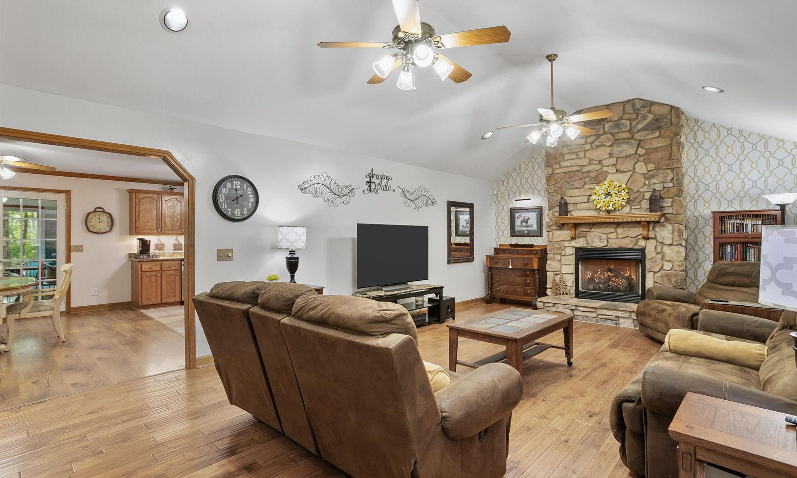 Property image 2 at 204 Manly Court, Greer, SC 29650