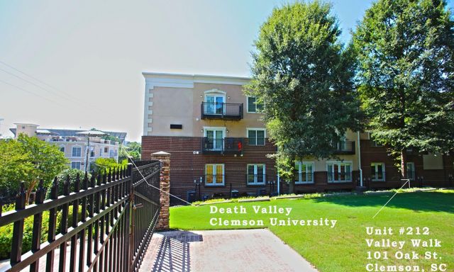 101 Oak Street