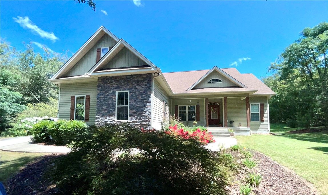 Property image 1 at 407 Calm Oak Drive, Seneca, SC 29678