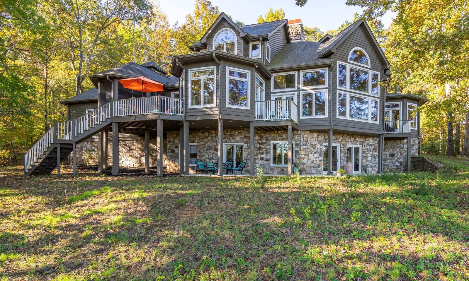 Main image of property at 233 Stable Gate Drive, Campobello, SC 29322