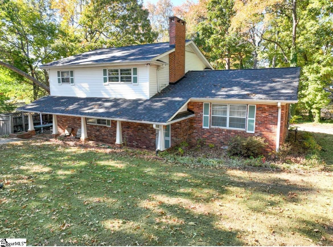Main image of property at 3 Mapleton Drive, Greenville, SC 29607