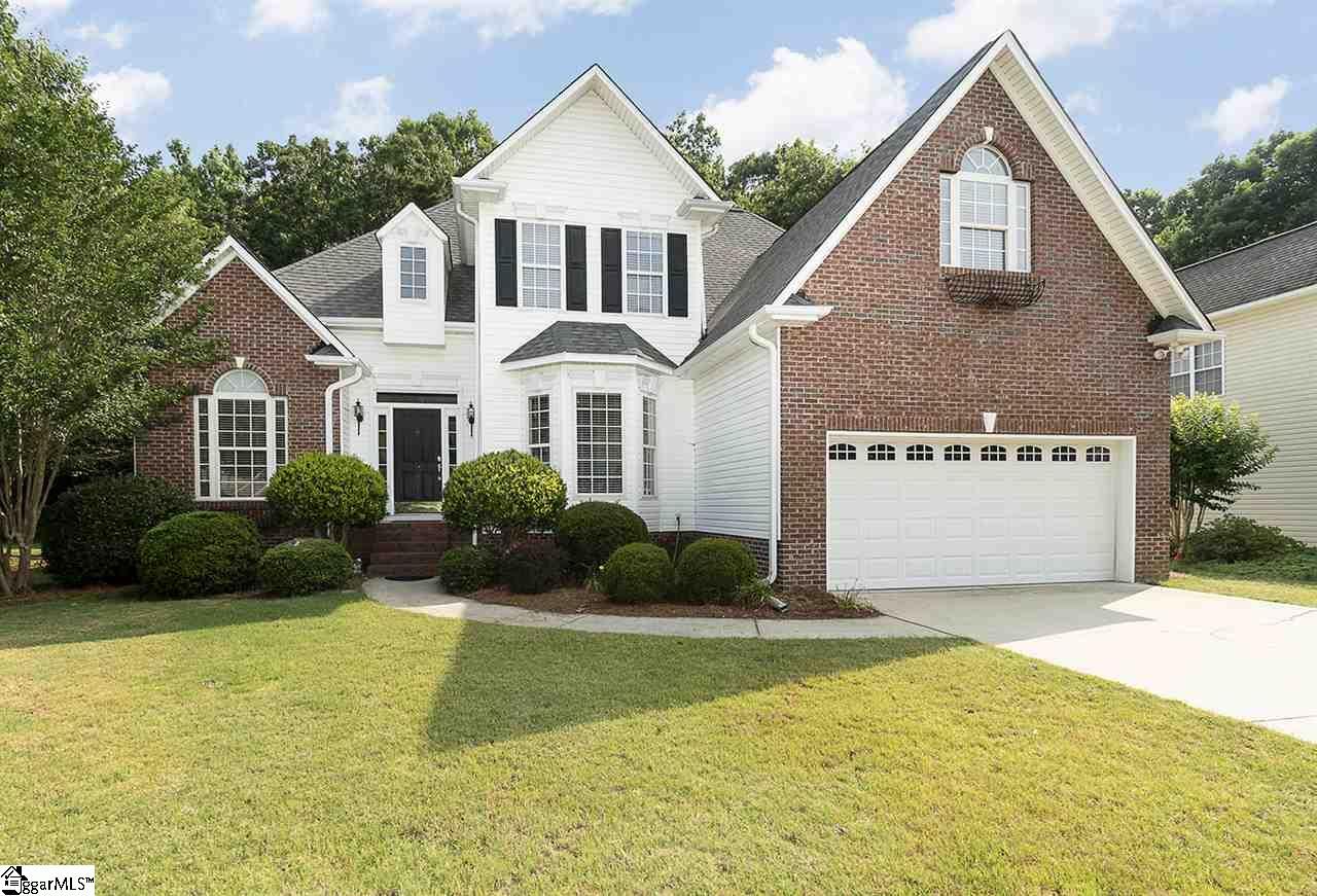 Main image of property at 16 Oakmont Court, Simpsonville, SC 29681