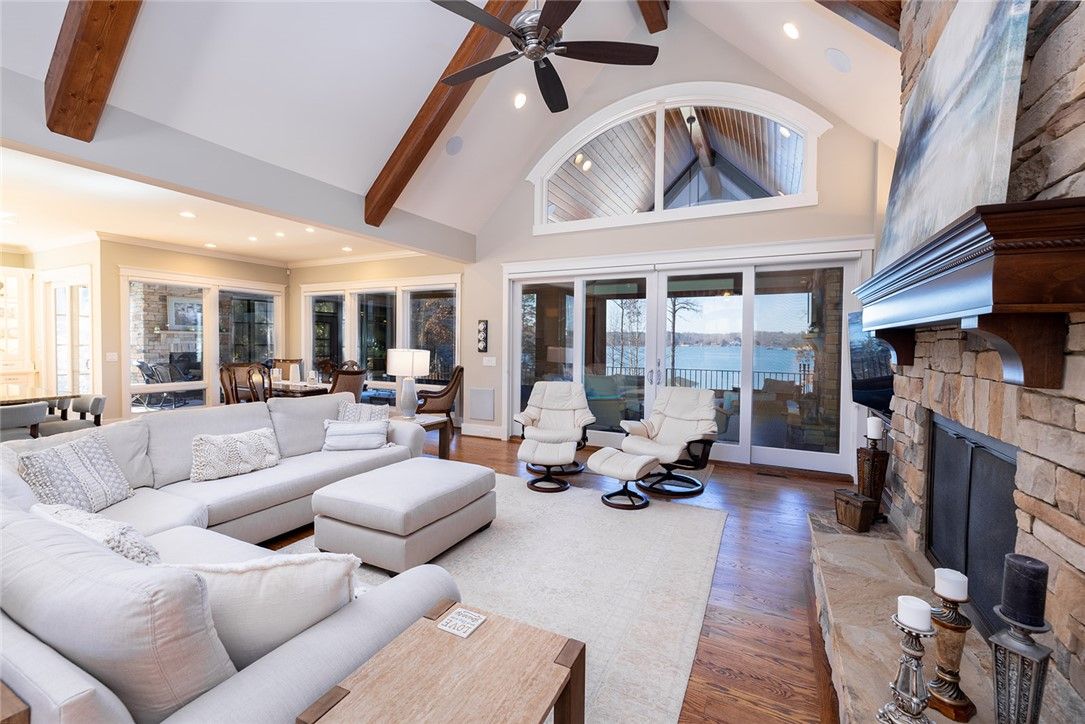 Property image 3 at 528 Beacon Shores Drive, Seneca, SC 29672