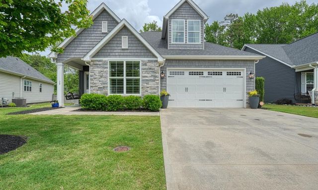 38 Golden Apple Trail
