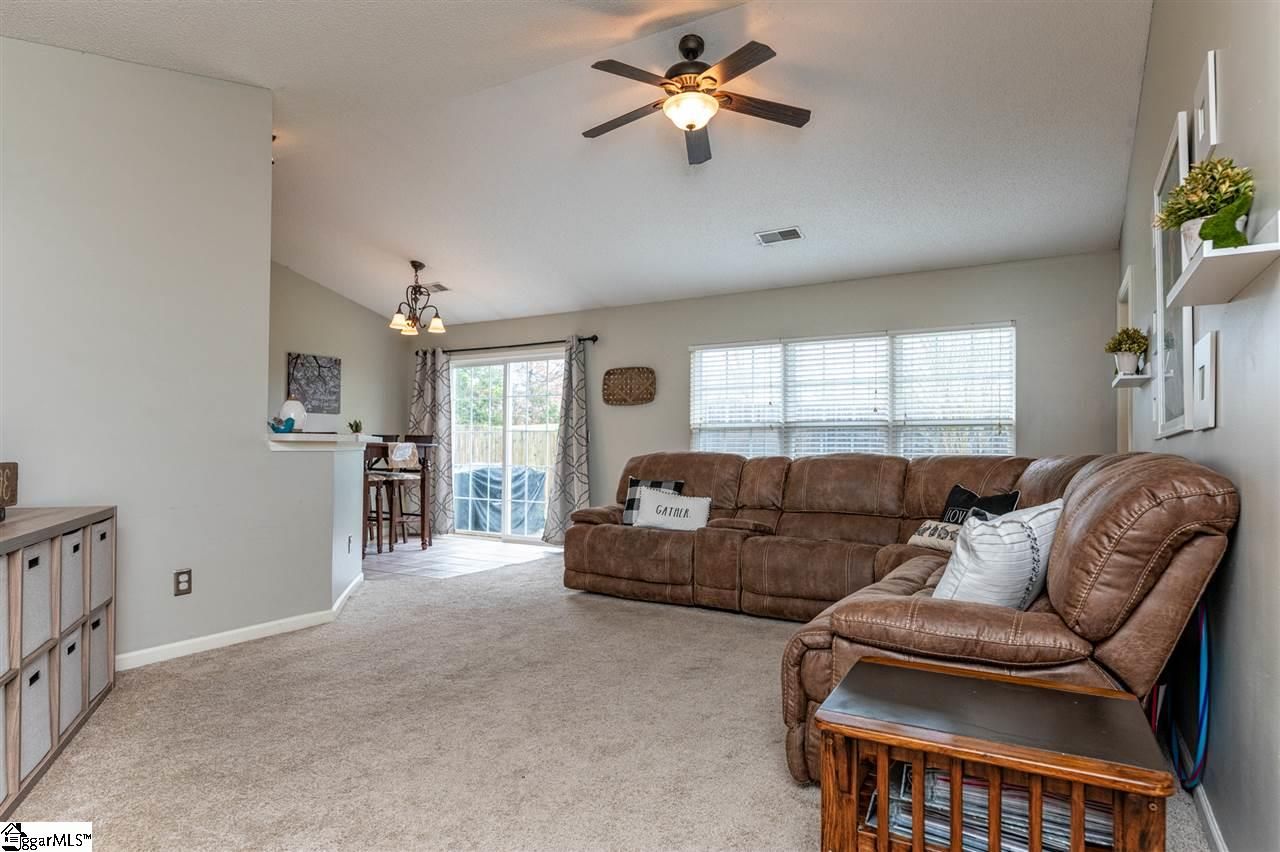 Property image 2 at 629 Timber Walk Drive, Simpsonville, SC 29681