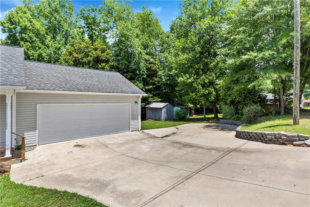 Property image 4 at 117 Norris Avenue, Easley, SC 29640