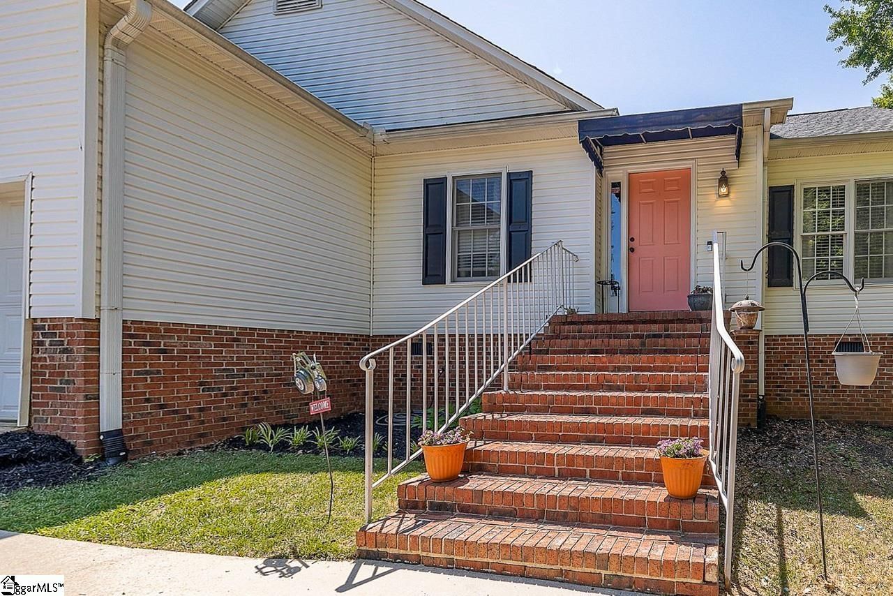 Property image 4 at 2 Flannery Court, Fountain Inn, SC 29644