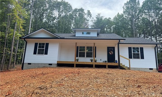 221 Woodland Way