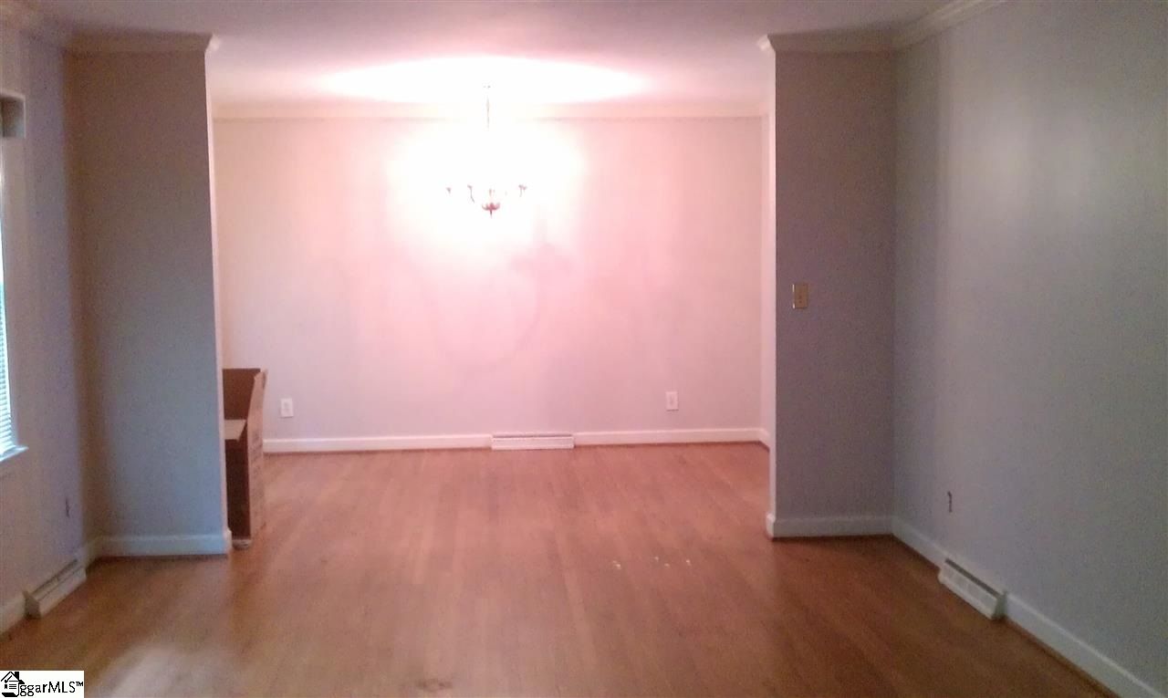 Property image 4 at 204 Chestnut, Greer, SC 29651