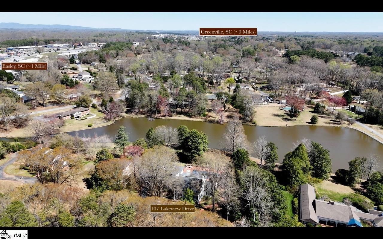 Property image 2 at 107 Lakeview Drive, Easley, SC 29642