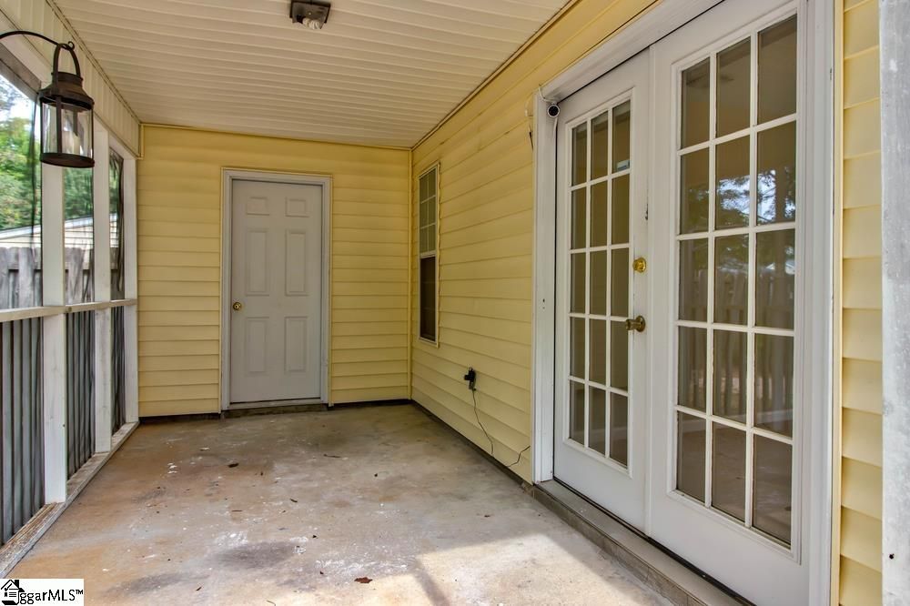 Property image 5 at 7 Mosspoint Drive, Greenville, SC 29617