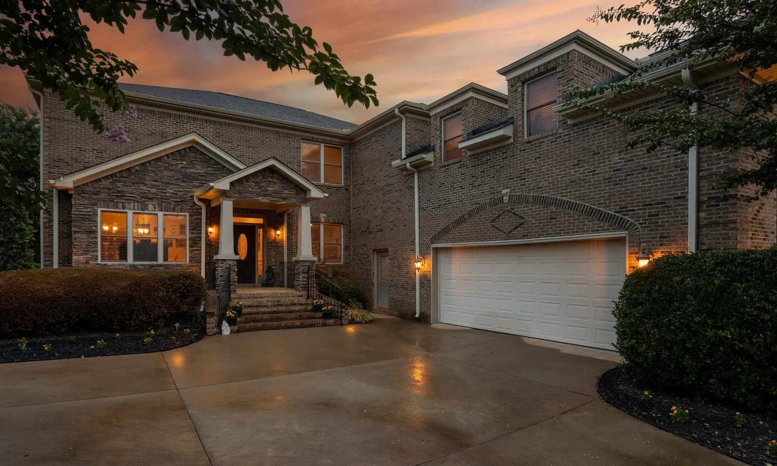 Asheton Lakes, Simpsonville Community