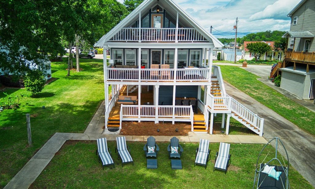 200 Mariners Pointe Road