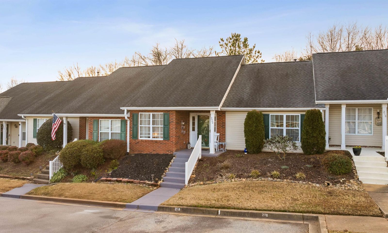 Property image 2 at 220 Weston Valley Drive, Moore, SC 29369