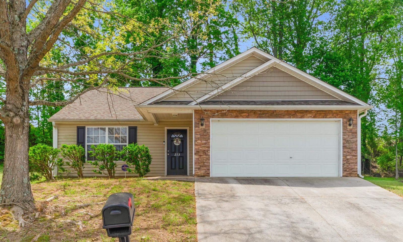 Main image of property at 213 Haven Reach Way, Taylors, SC 29687