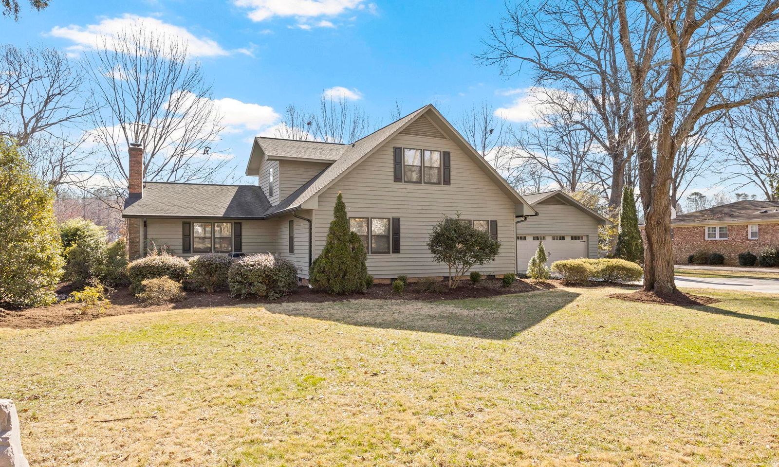 Property image 1 at 220 Shannon Lake Circle, Greenville, SC 29615