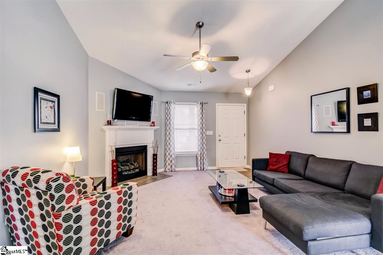 Property image 3 at 18 Alderwood Court, Taylors, SC 29687