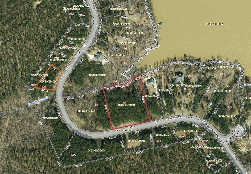 Main image of property at 820 Eagles Harbor Drive, Hodges, SC 29653