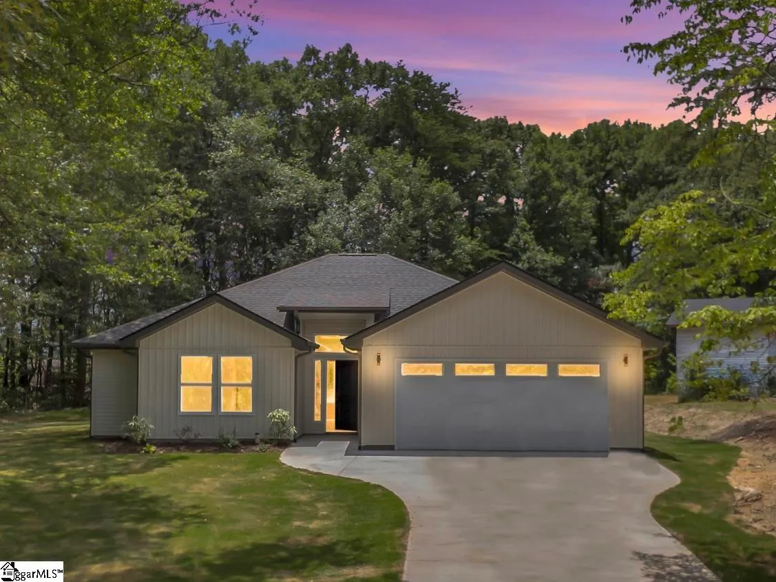 Coral Ridge, Taylors Community