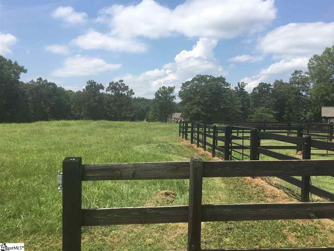 Property image 4 at 289 & 297 Stable Gate Drive, Campobello, SC 29322
