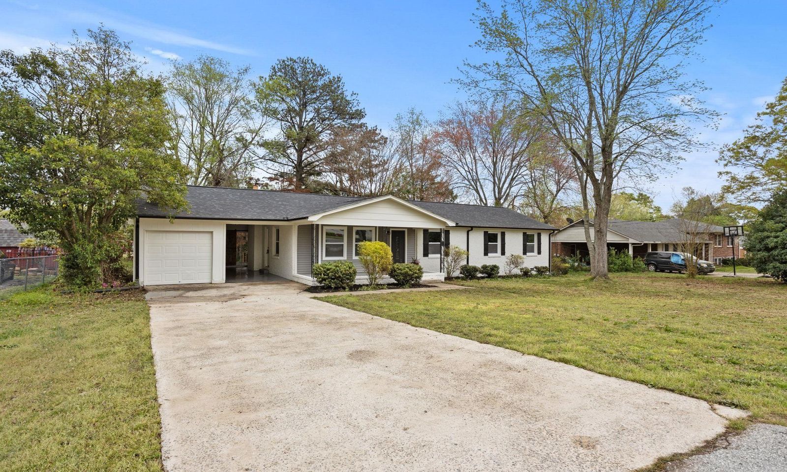 Property image 2 at 26 Dagenham Drive, Greenville, SC 29615