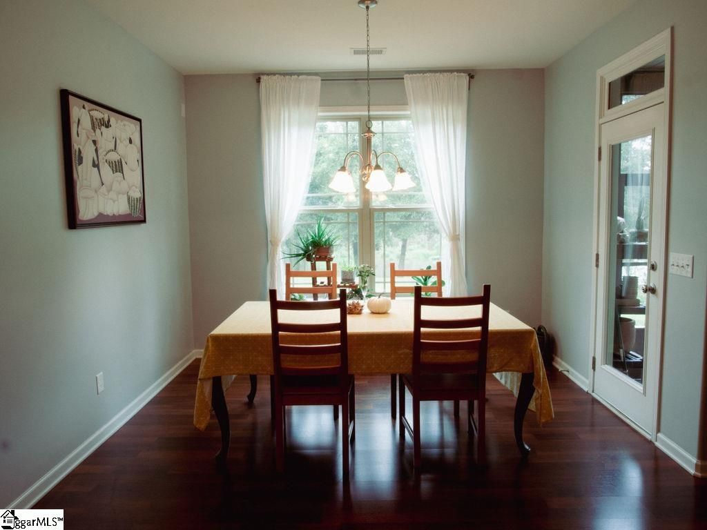Property image 3 at 220 Finley Hill Court, Simpsonville, SC 29681-8130