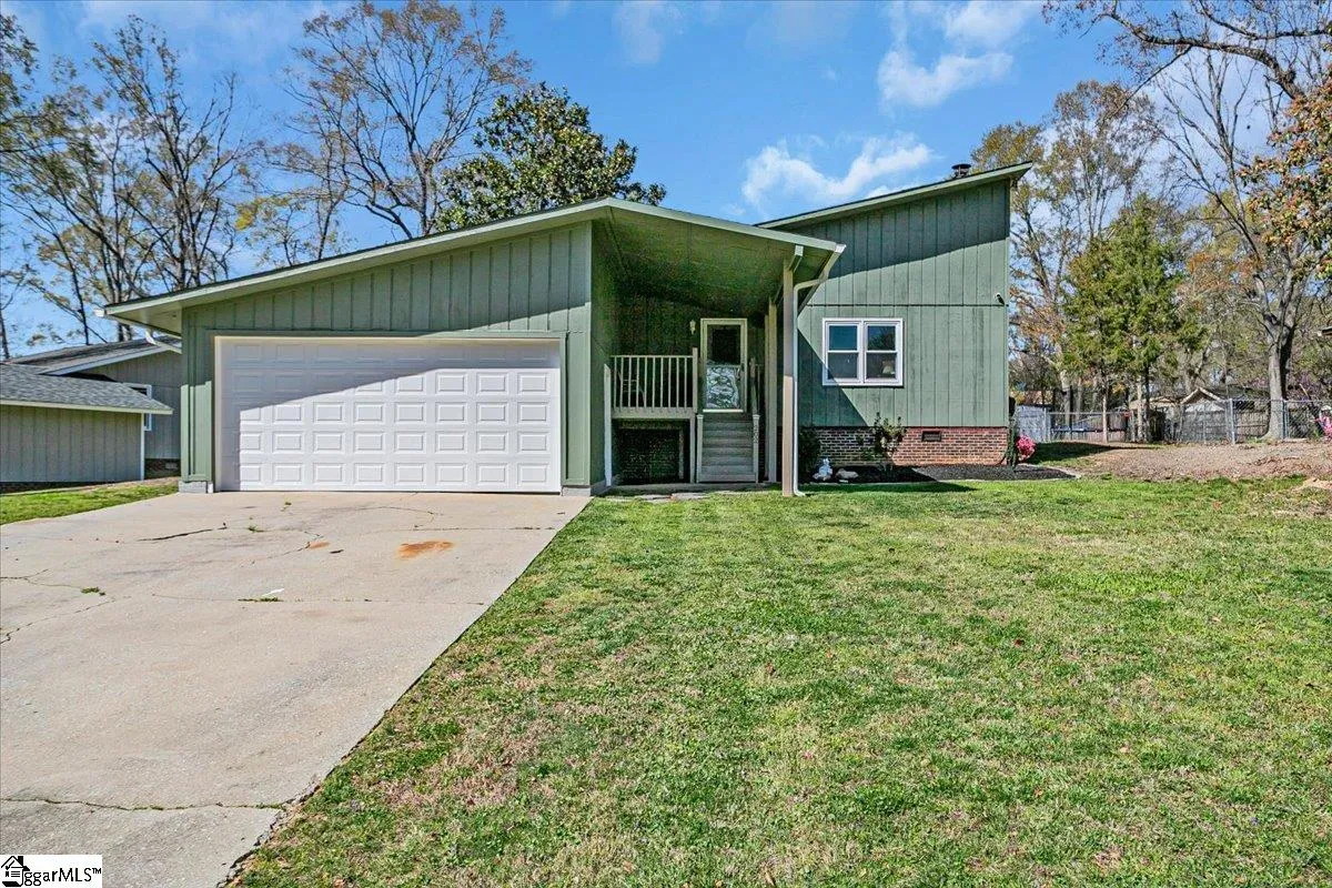 The Cedars, Simpsonville Community