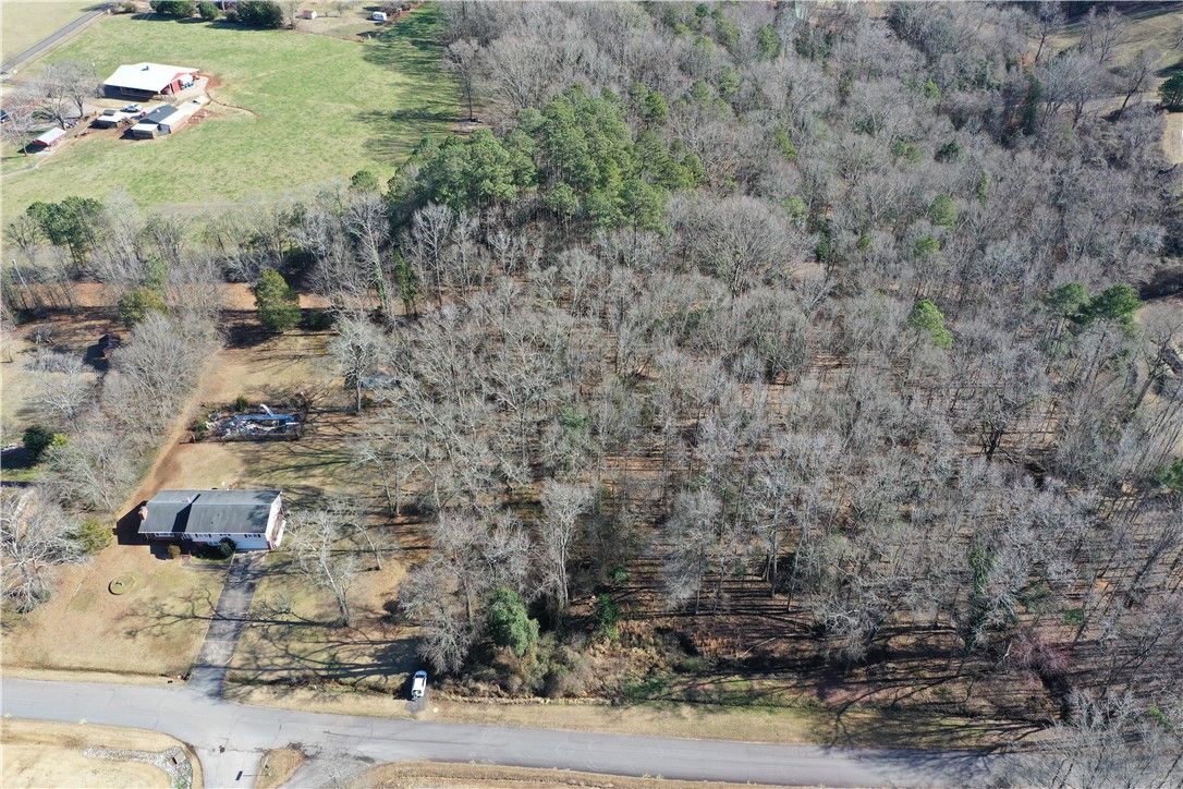 Property image 3 at 109 King Arthur Dr Drive, Anderson, SC 29621