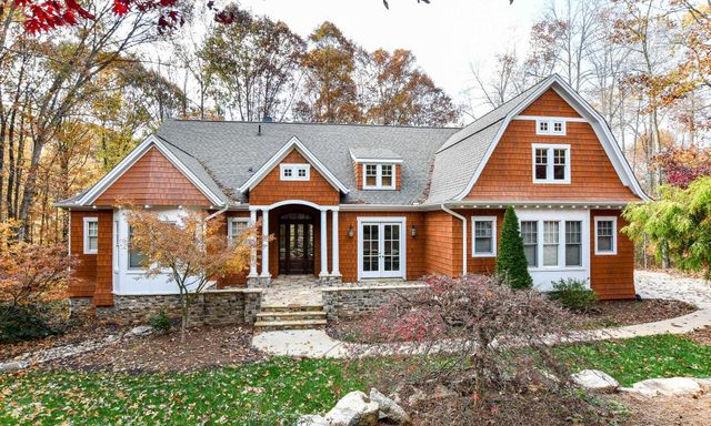 8 Mossy Brook Trail