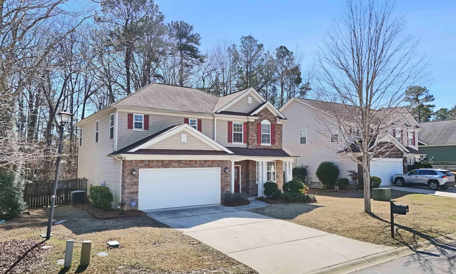 Millstream Crossing, Lexington Community