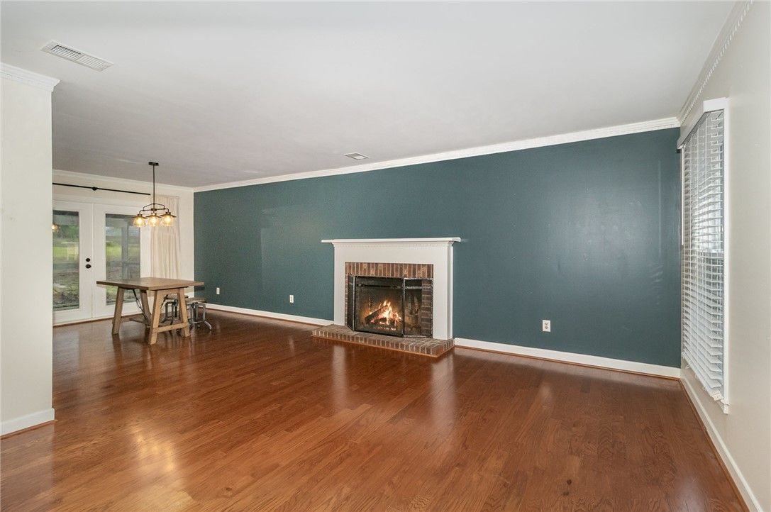Property image 4 at 102 Crowndale Drive, Taylors, SC 29687