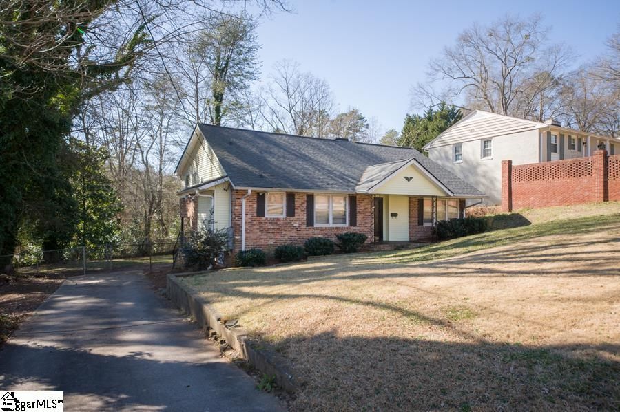 Property image 2 at 125 Lullwater Road, Greenville, SC 29607