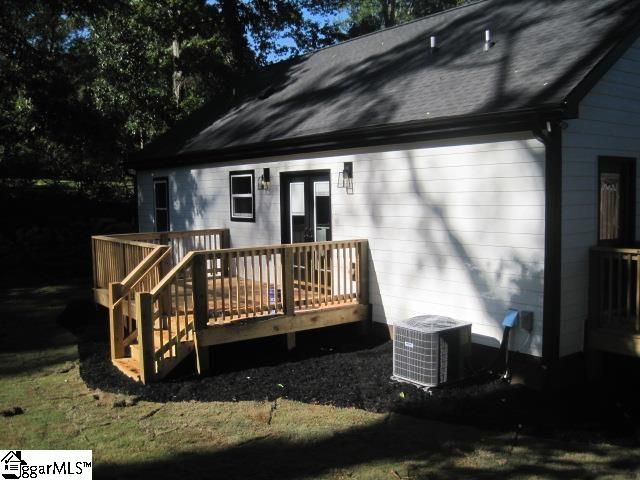 Property image 2 at 202 Daisy Drive, Greenville, SC 29605