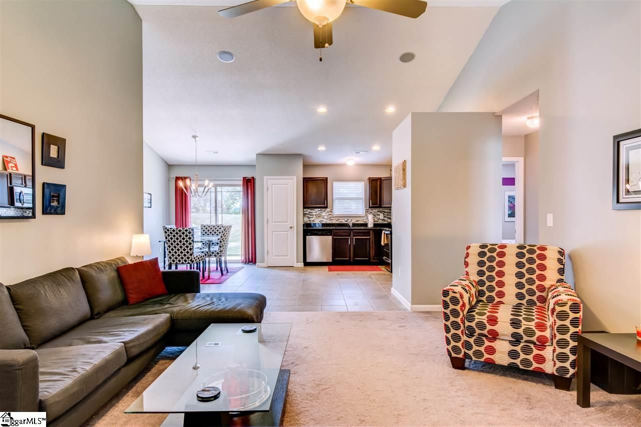 Property image 2 at 18 Alderwood Court, Taylors, SC 29687