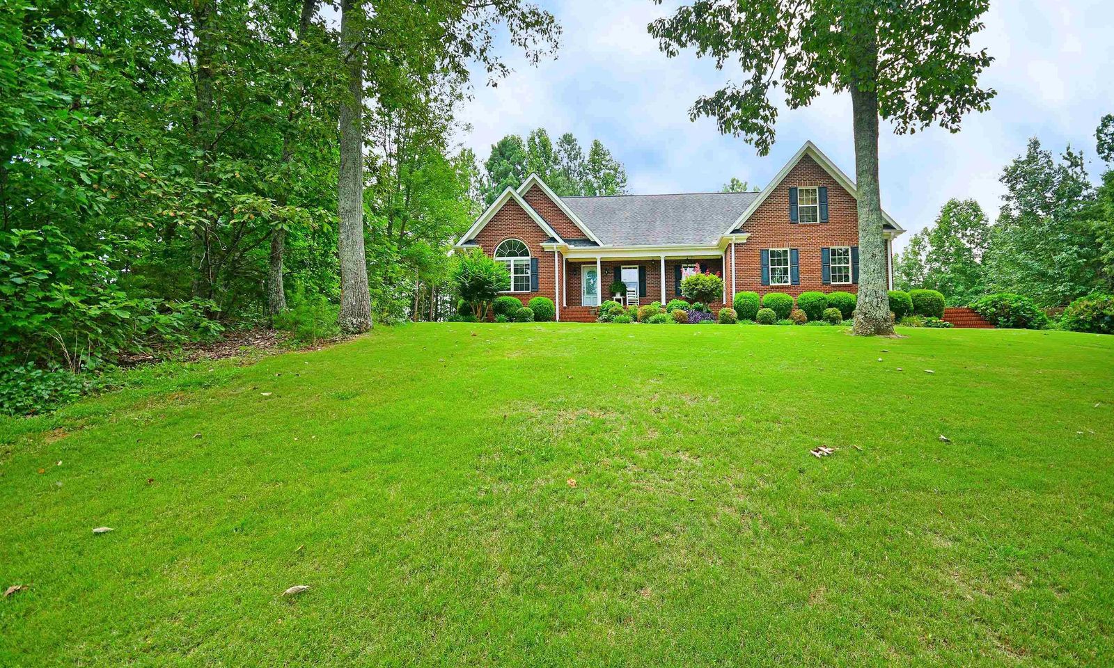 Property image 2 at 119 Devon Court, Easley, SC 29640