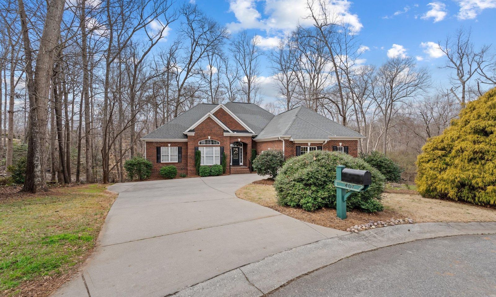 Property image 2 at 407 Abercorn Way, Simpsonville, SC 29681