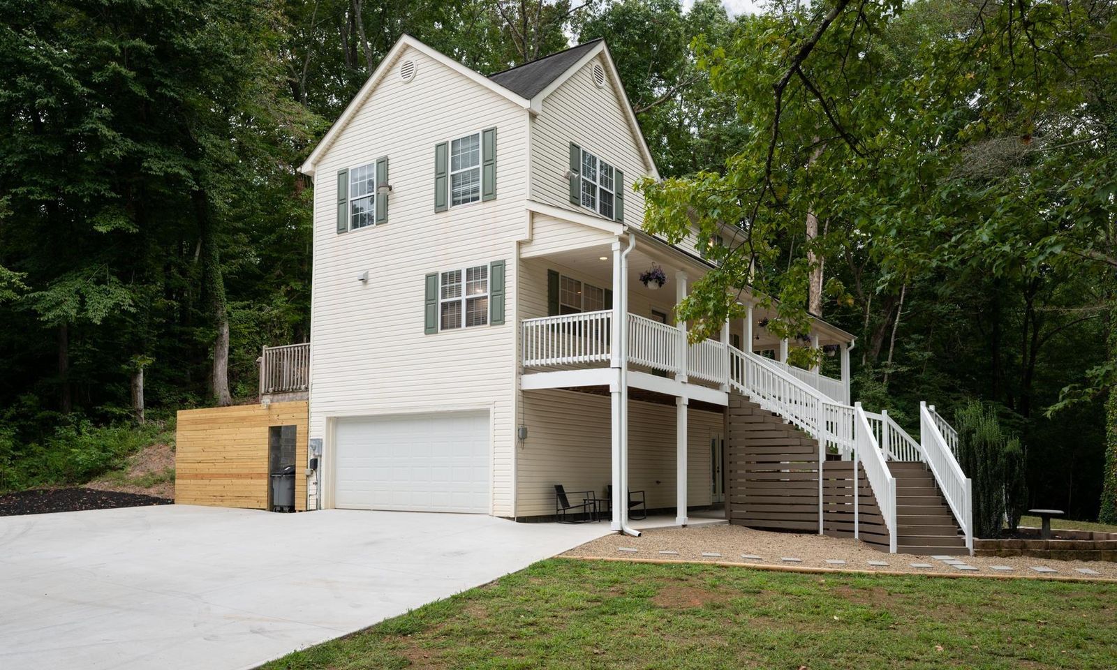 Property image 4 at 201 Riverview Drive, Greenville, SC 29611