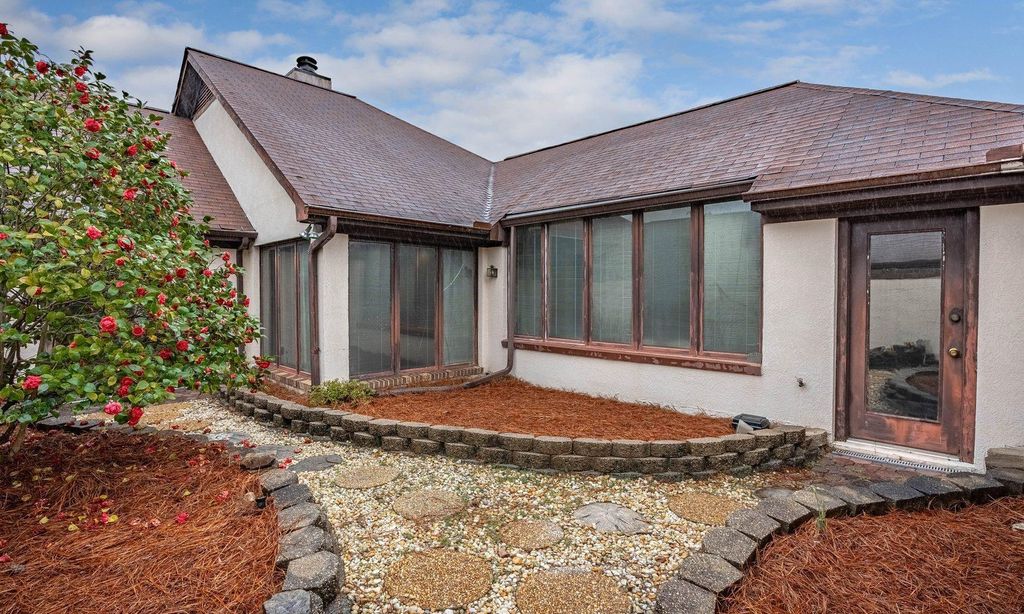 411 Willow Winds Drive