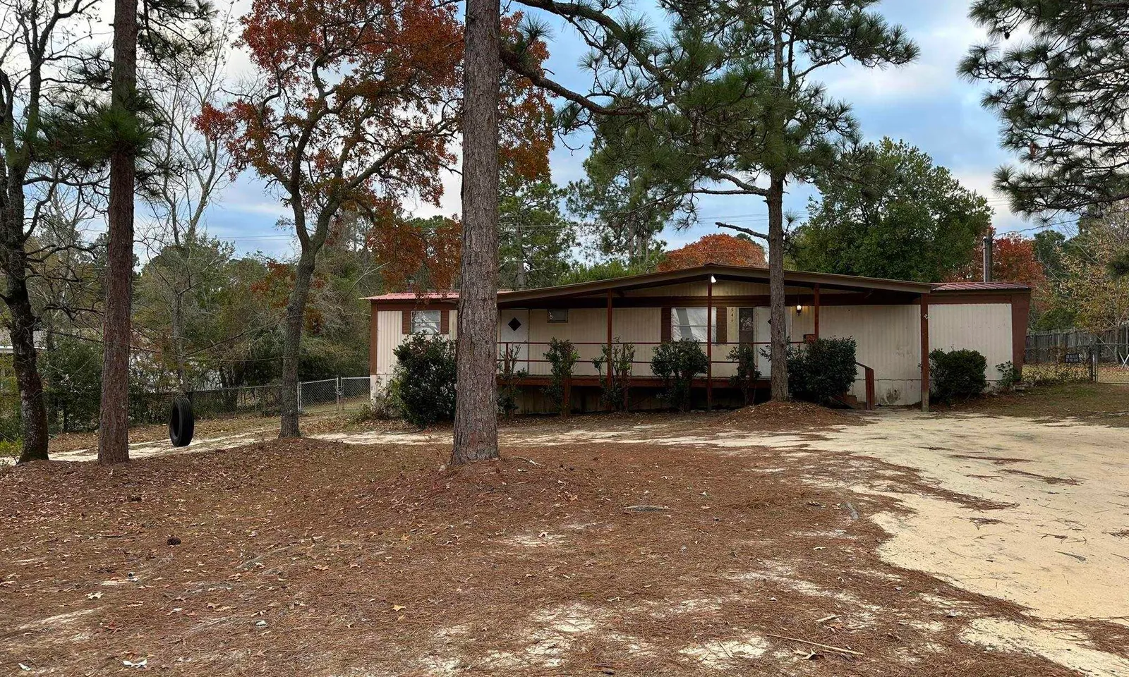 Royal Pines Estates, Columbia Community