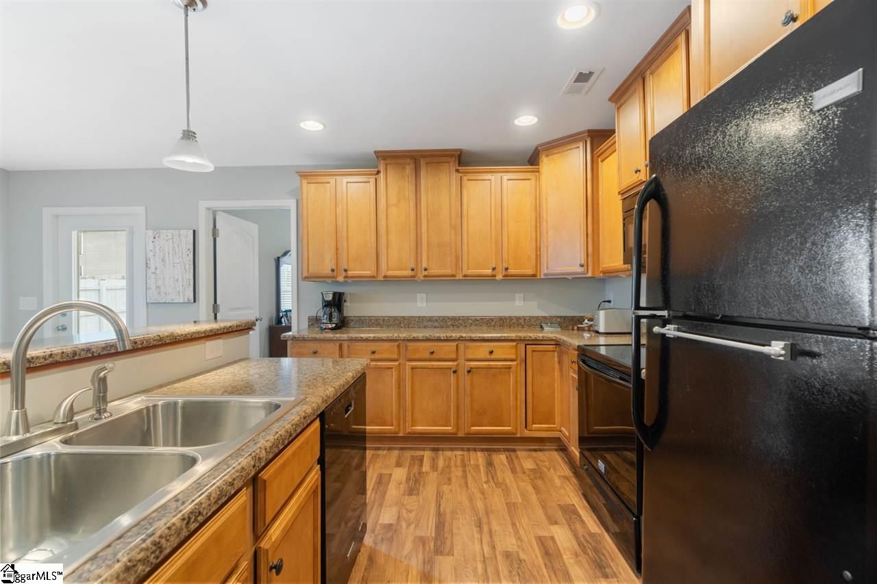 Property image 4 at 3 Maplecroft Street, Greenville, SC 29609