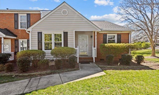 40 Wood Pointe Drive