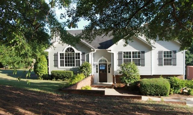907 Huckleberry Lane