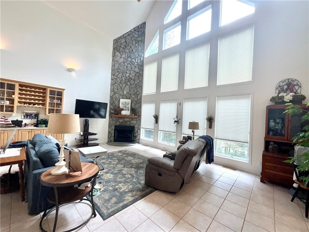 Property image 5 at 125 Lake Breeze Lane, Westminster, SC 29693