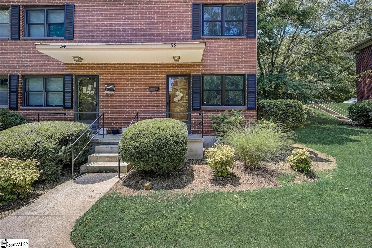 Property image 1 at 52 Faris Circle, Greenville, SC 29605