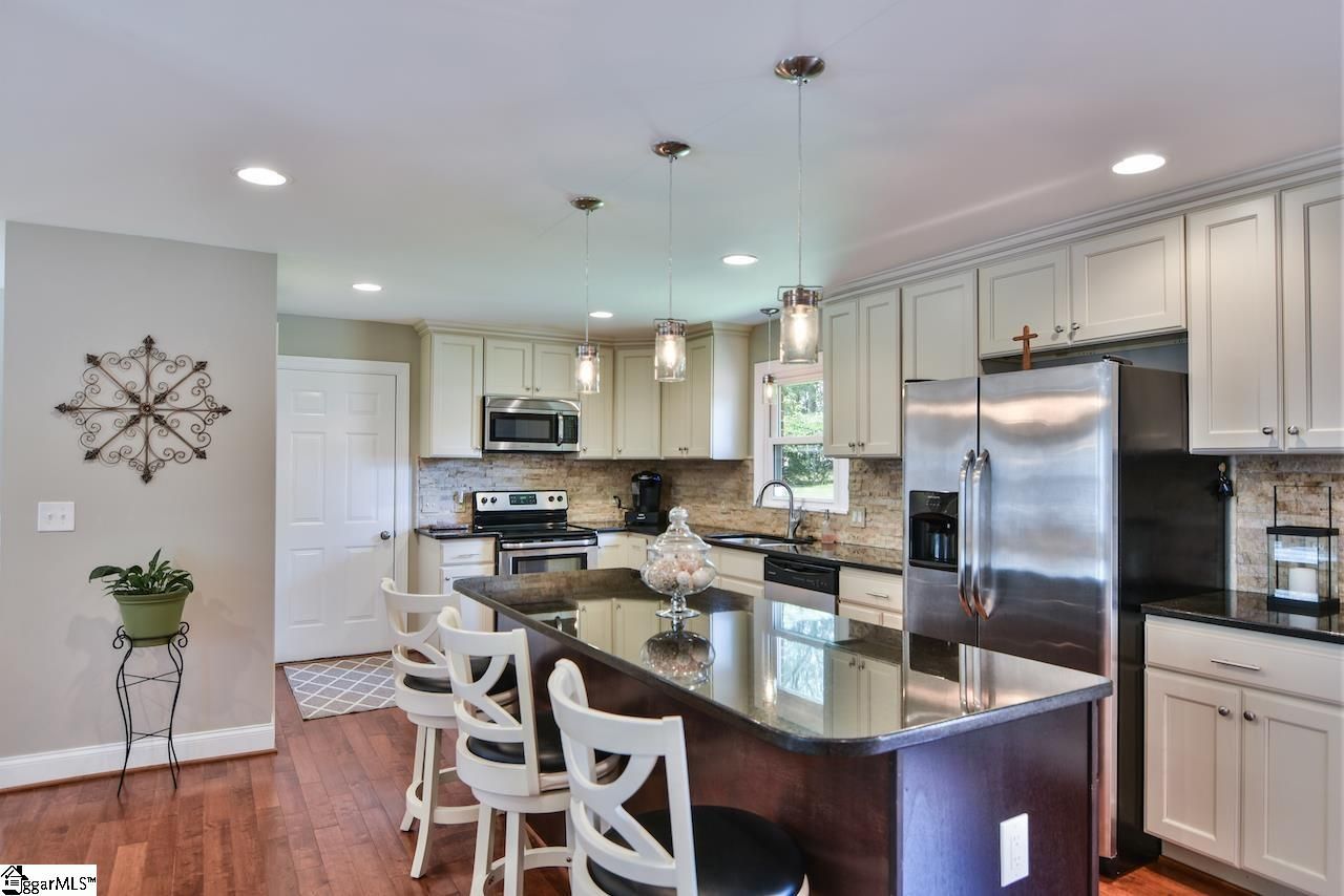 Property image 4 at 111 Menlo Drive, Simpsonville, SC 29680